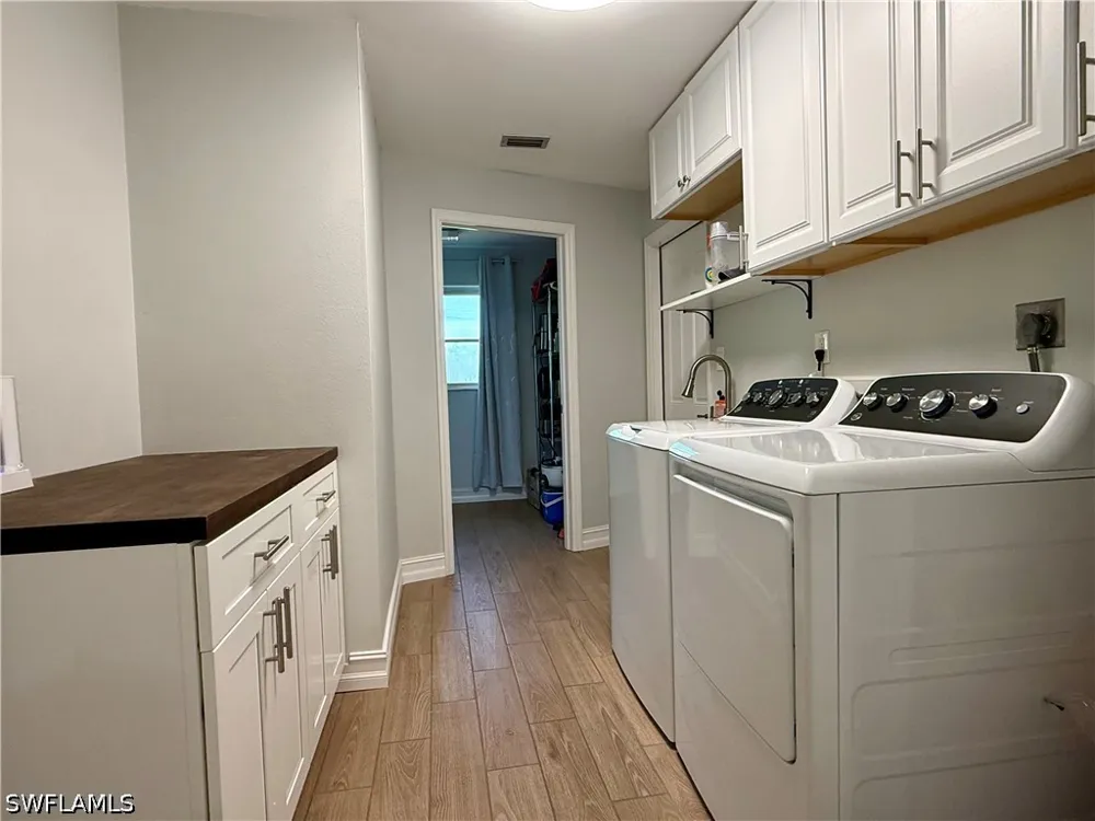 Island Park Court SW Fort Myers, FL 33908
