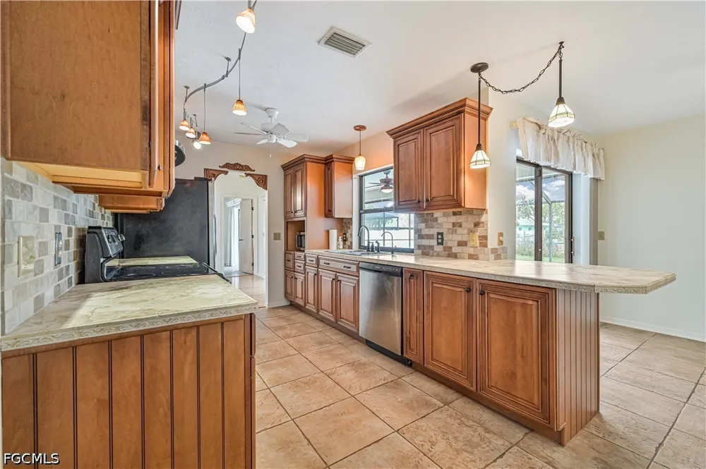 SE 32nd Street Cape Coral, FL 33904