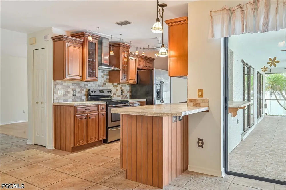 SE 32nd Street Cape Coral, FL 33904