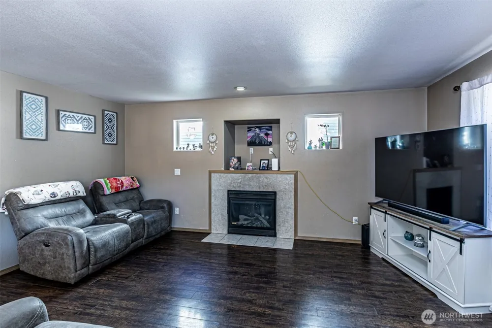 10710 185th Avenue E Bonney Lake, WA 98391