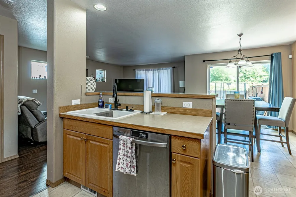 10710 185th Avenue E Bonney Lake, WA 98391