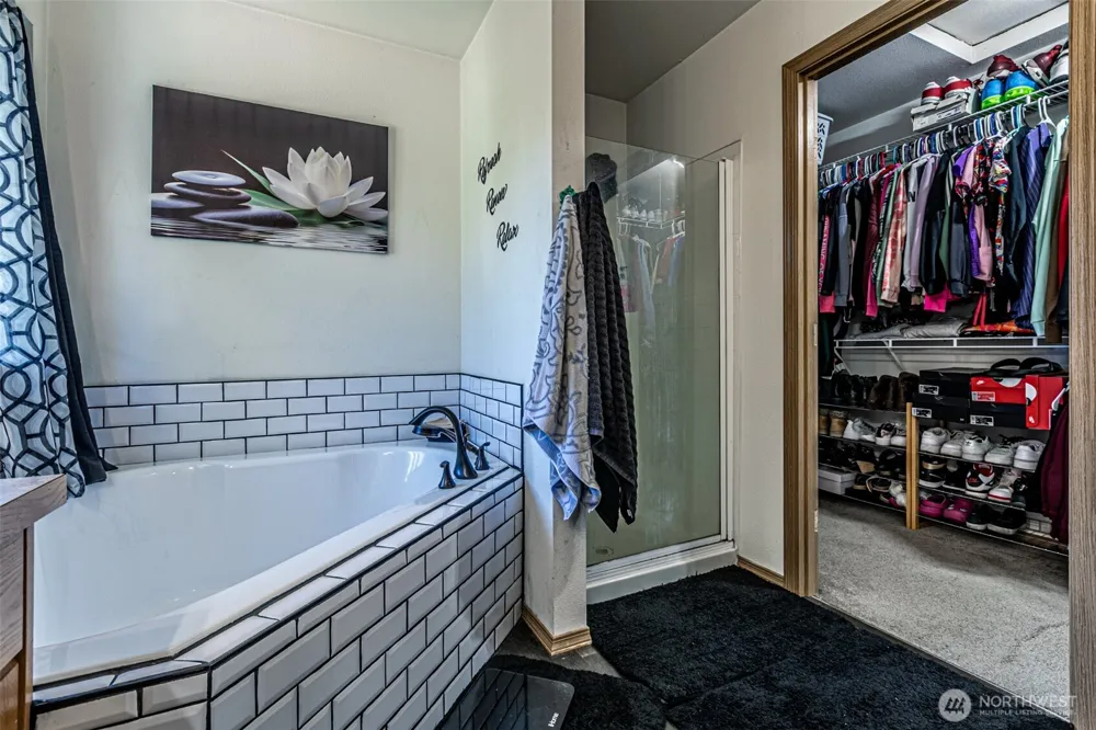 10710 185th Avenue E Bonney Lake, WA 98391