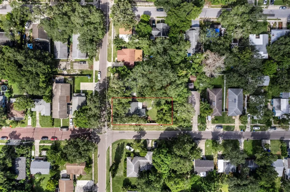 400 4TH AVENUE NW Largo, FL 33770