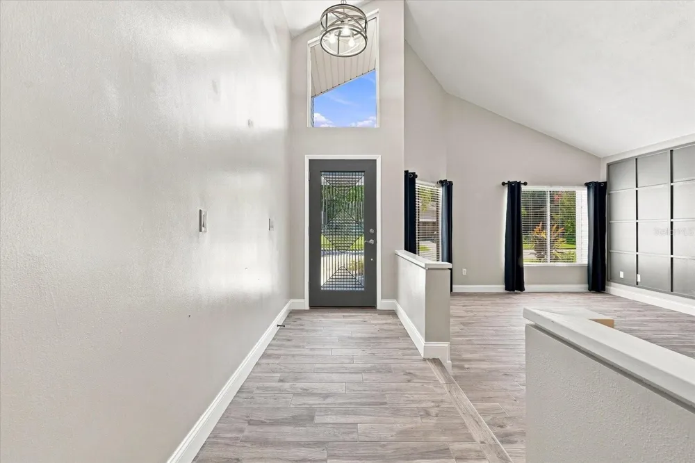 14626 VILLAGE GLEN CIRCLE Tampa, FL 33618