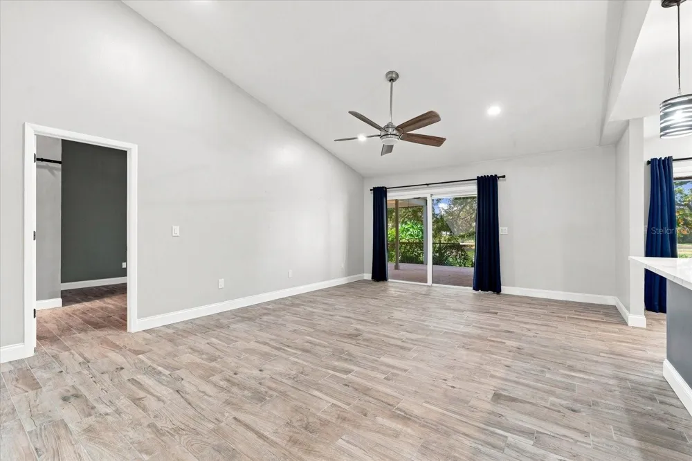 14626 VILLAGE GLEN CIRCLE Tampa, FL 33618
