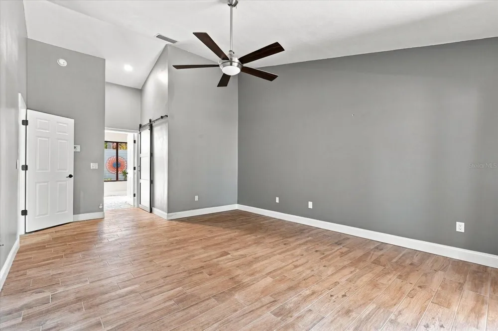 14626 VILLAGE GLEN CIRCLE Tampa, FL 33618