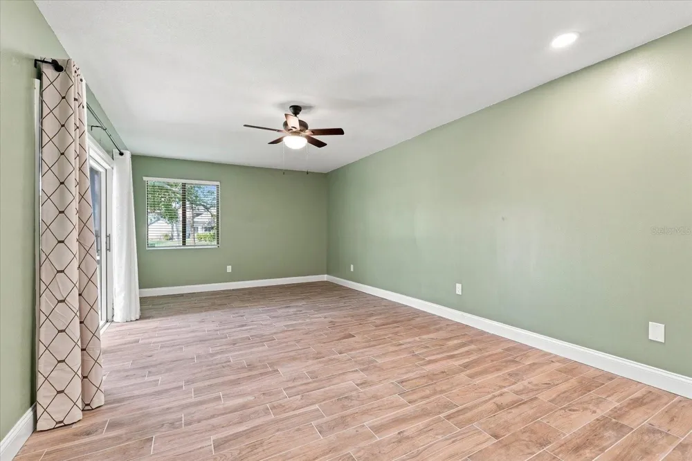 14626 VILLAGE GLEN CIRCLE Tampa, FL 33618