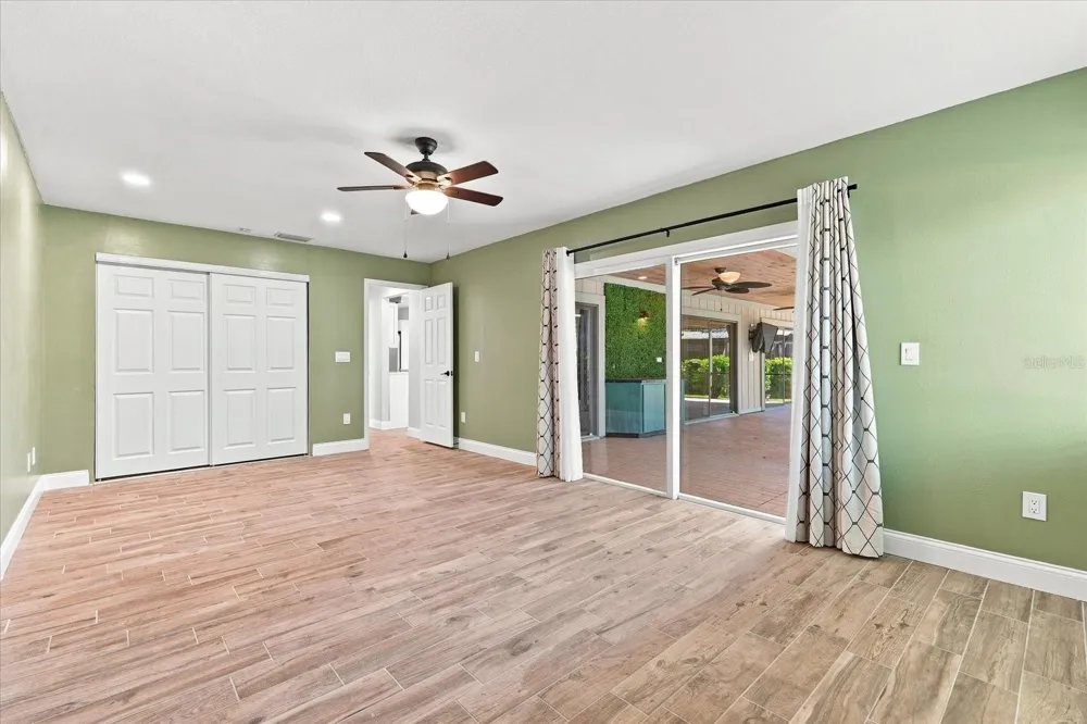14626 VILLAGE GLEN CIRCLE Tampa, FL 33618
