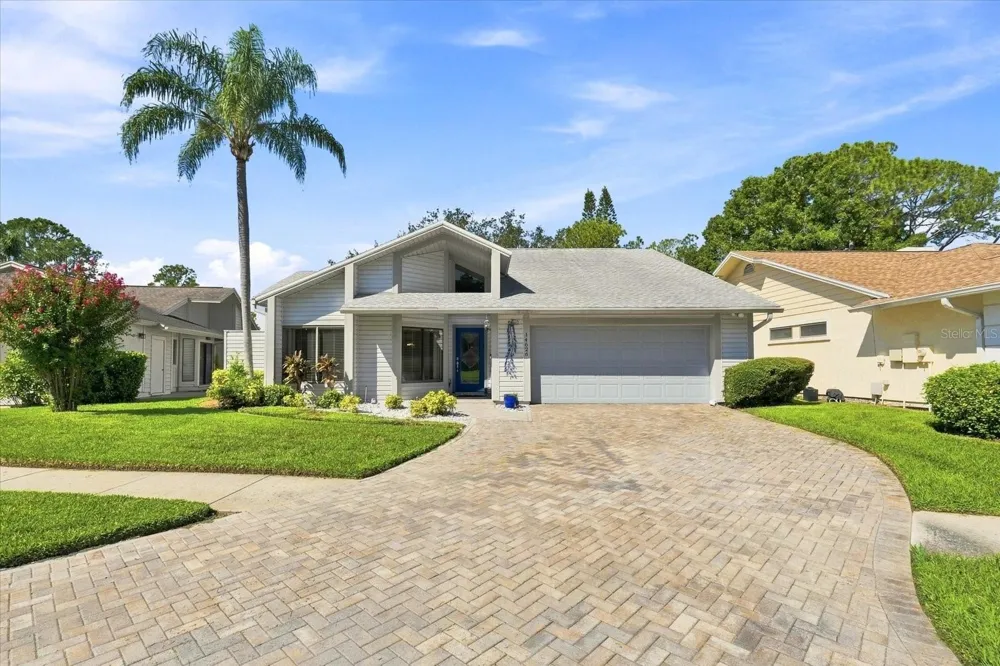 14626 VILLAGE GLEN CIRCLE Tampa, FL 33618