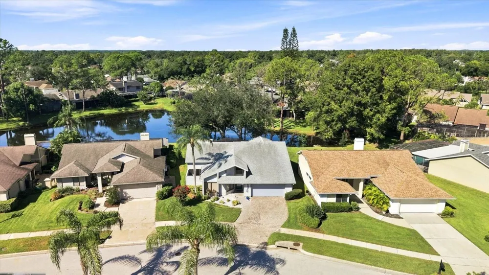 14626 VILLAGE GLEN CIRCLE Tampa, FL 33618