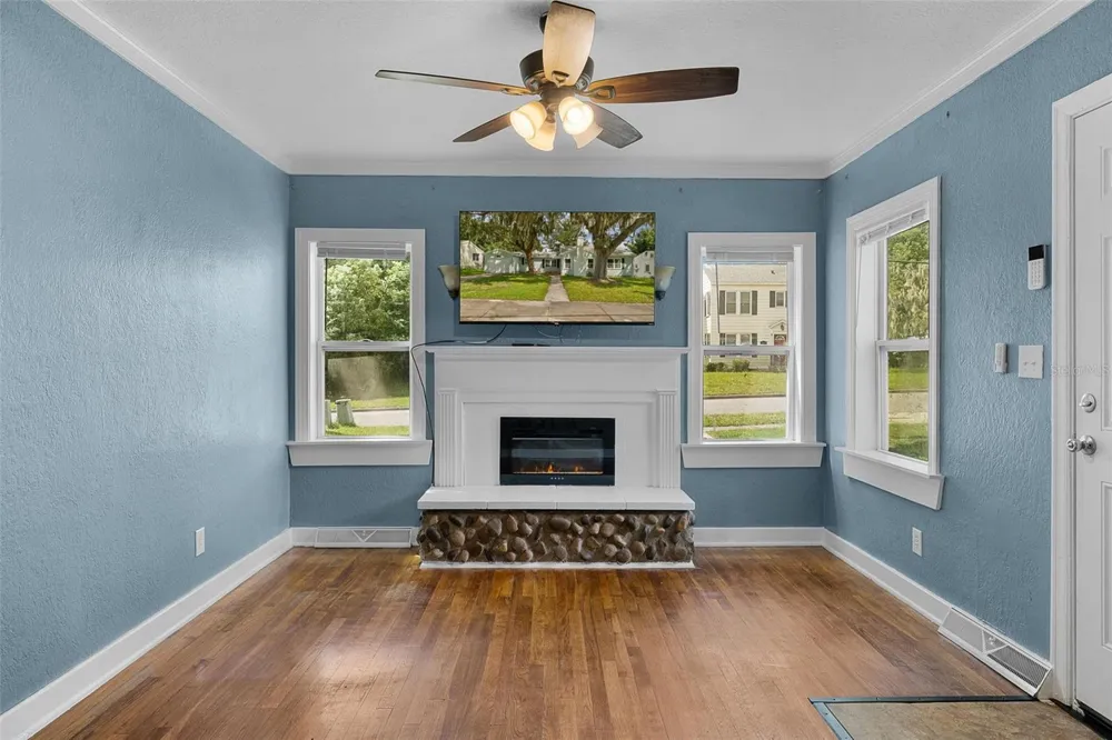 408 S 12TH STREET Leesburg, FL 34748