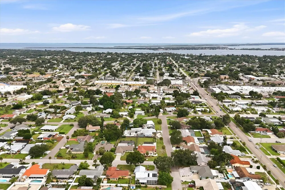 6004 9TH AVENUE W Bradenton, FL 34209