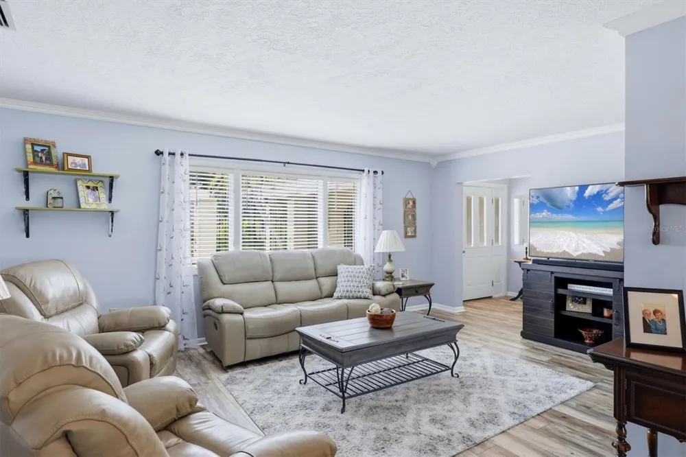 6004 9TH AVENUE W Bradenton, FL 34209