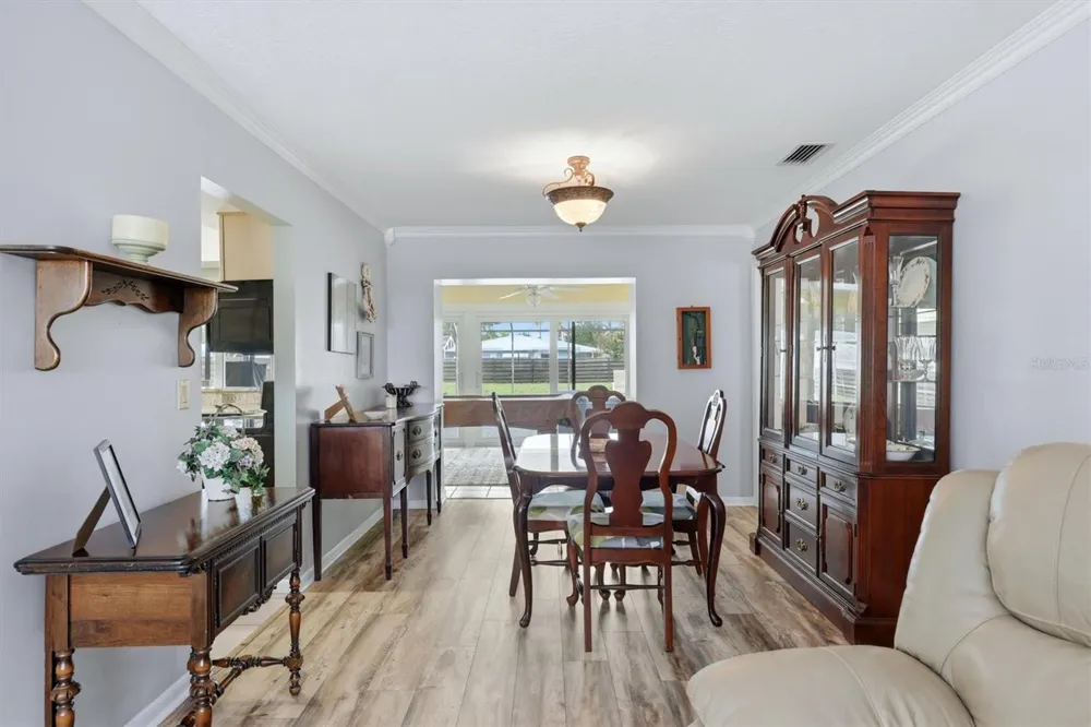 6004 9TH AVENUE W Bradenton, FL 34209