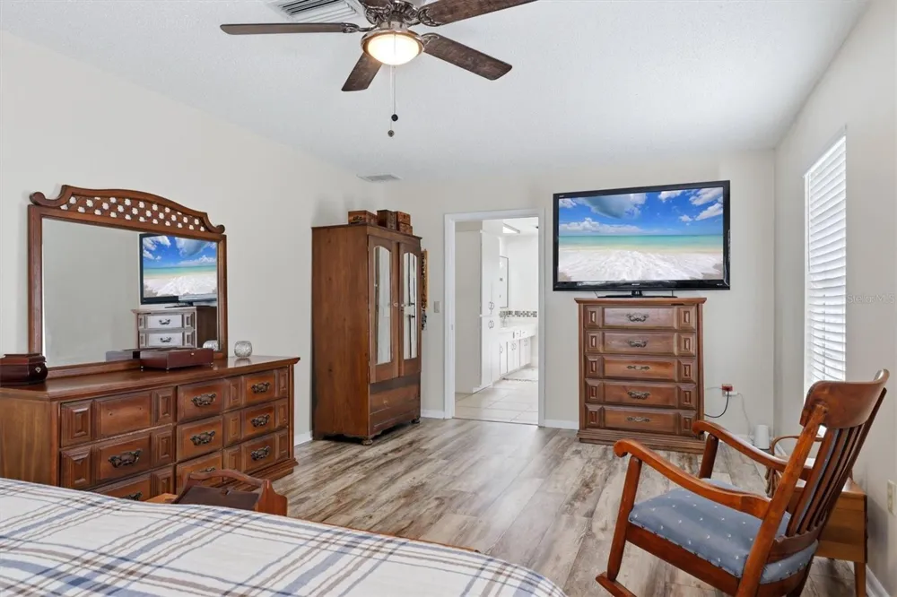6004 9TH AVENUE W Bradenton, FL 34209