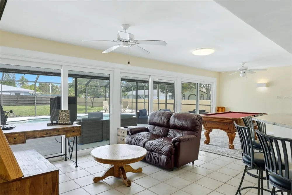 6004 9TH AVENUE W Bradenton, FL 34209