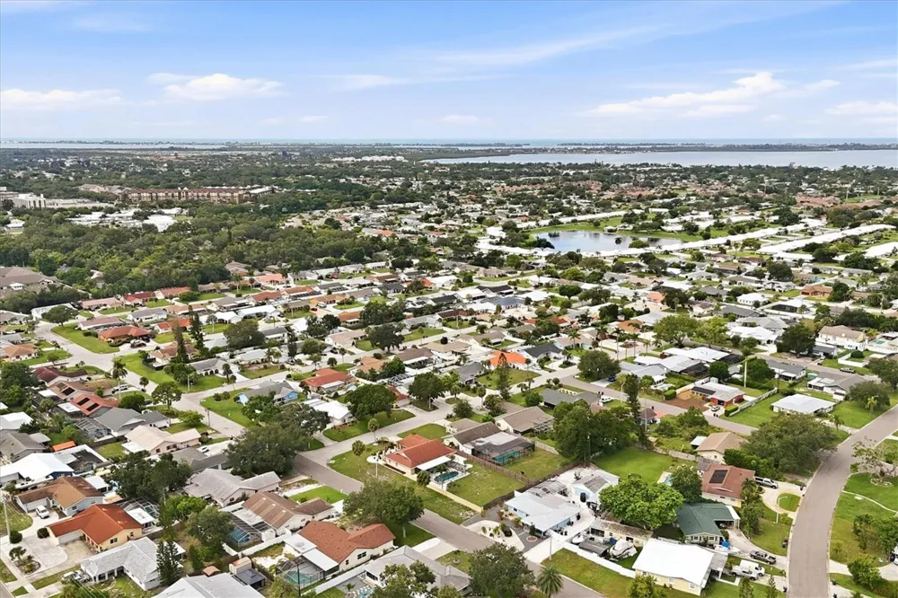 6004 9TH AVENUE W Bradenton, FL 34209