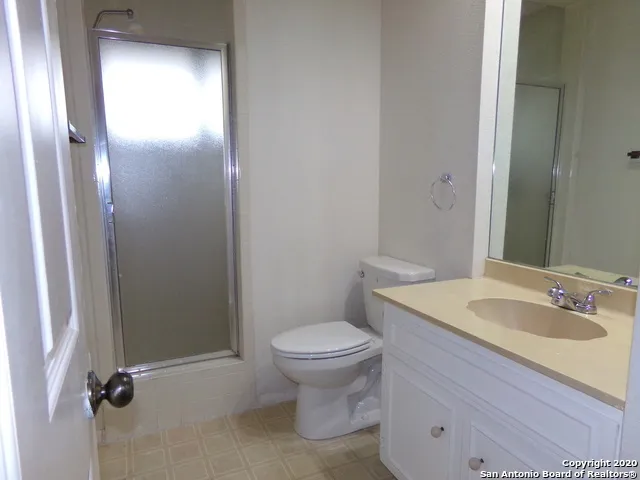 126 QUIVIRA DR Universal City, TX 78148