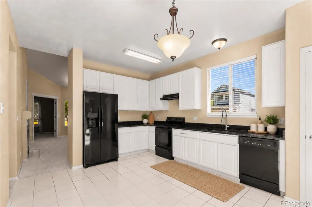 20290 E Red Fox Lane Centennial, CO 80015