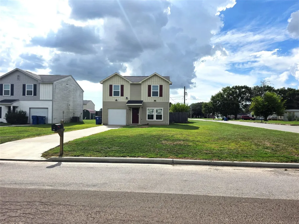 2009 6th Street Hempstead, TX 77445