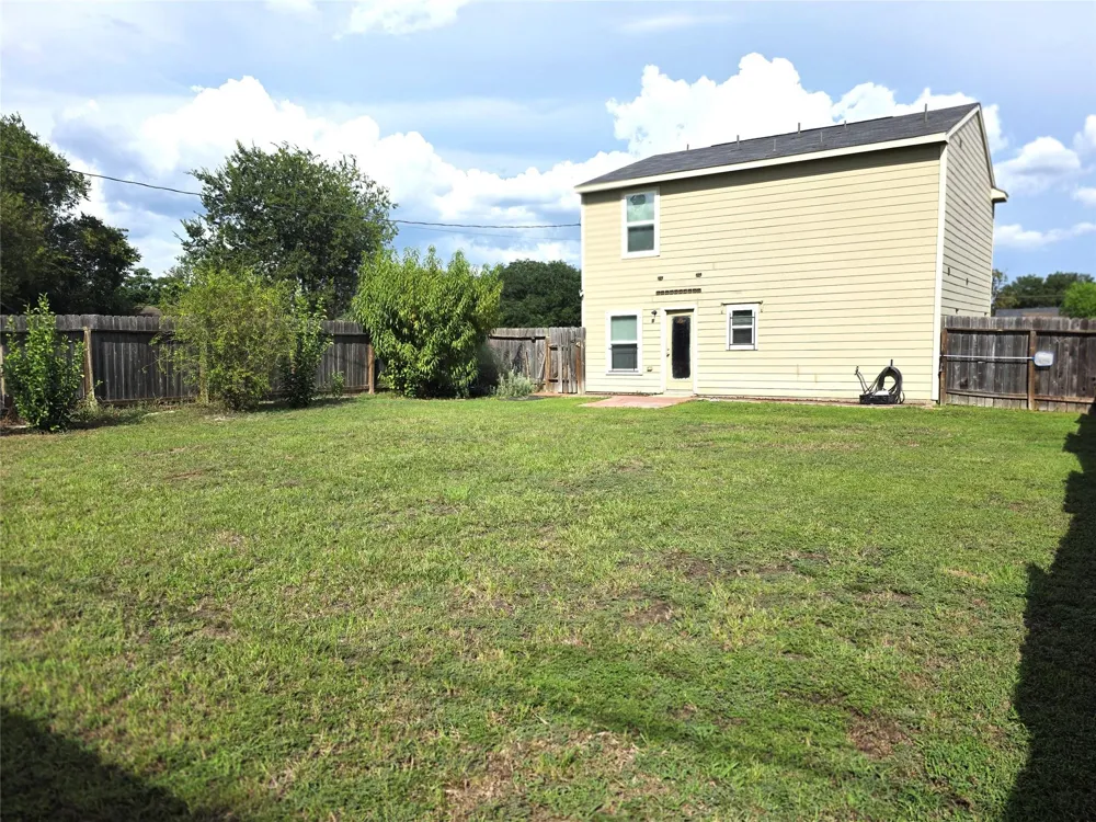 2009 6th Street Hempstead, TX 77445