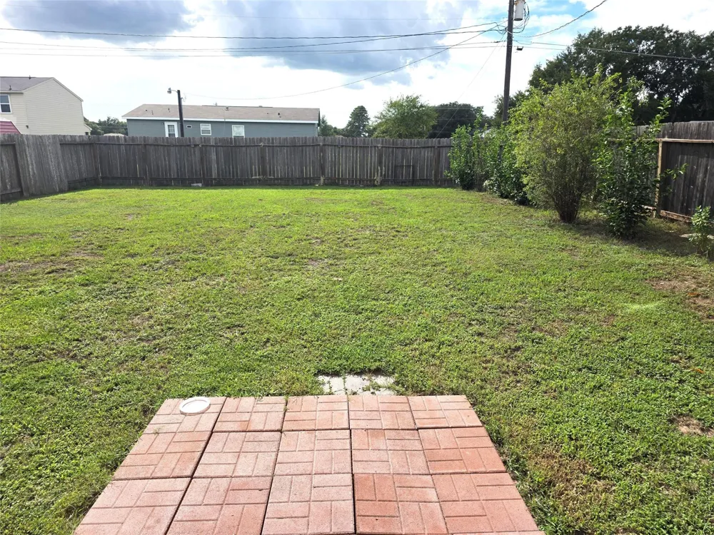 2009 6th Street Hempstead, TX 77445