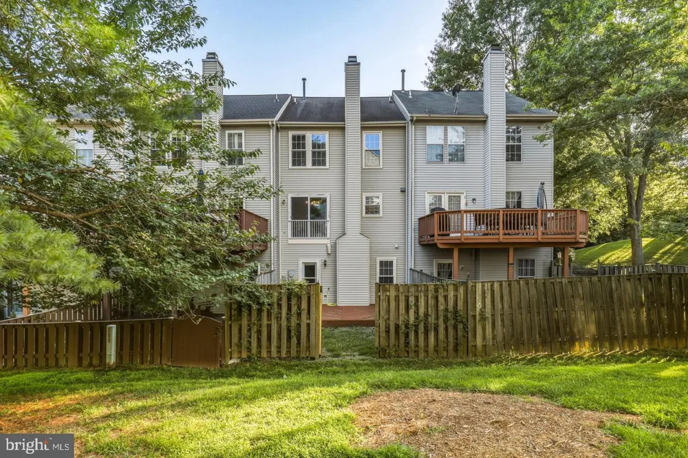 18639 CLOVERCREST CIRCLE Olney, MD 20832