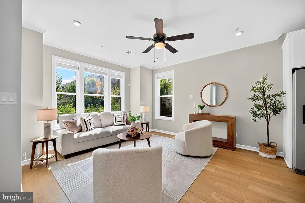 14429 BECKETT GLEN CIRCLE #1001 Chantilly, VA 20151