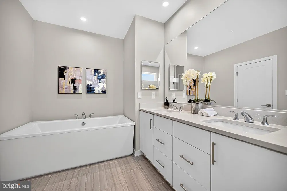 14429 BECKETT GLEN CIRCLE #1001 Chantilly, VA 20151