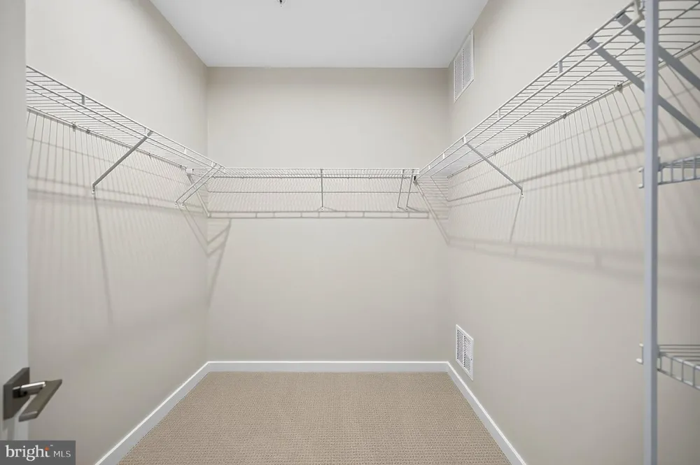 14429 BECKETT GLEN CIRCLE #1001 Chantilly, VA 20151