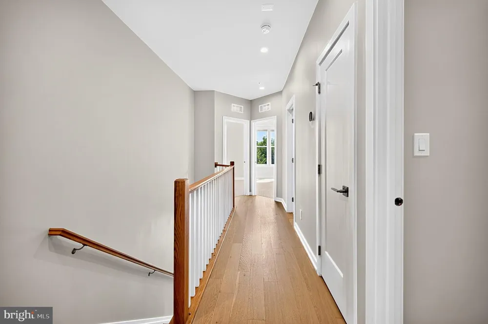 14429 BECKETT GLEN CIRCLE #1001 Chantilly, VA 20151