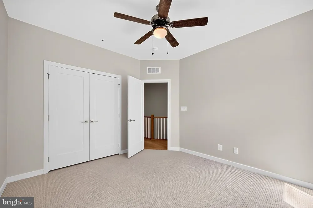 14429 BECKETT GLEN CIRCLE #1001 Chantilly, VA 20151