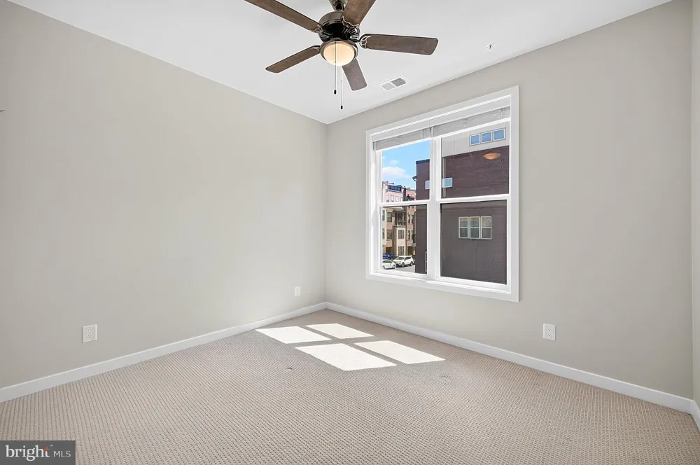 14429 BECKETT GLEN CIRCLE #1001 Chantilly, VA 20151
