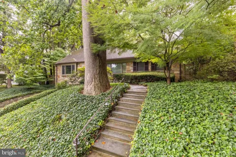 5810 OVERLEA ROAD