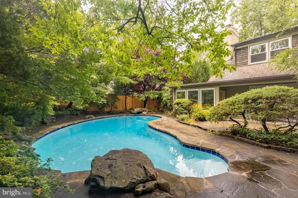 5810 OVERLEA ROAD Bethesda, MD 20816