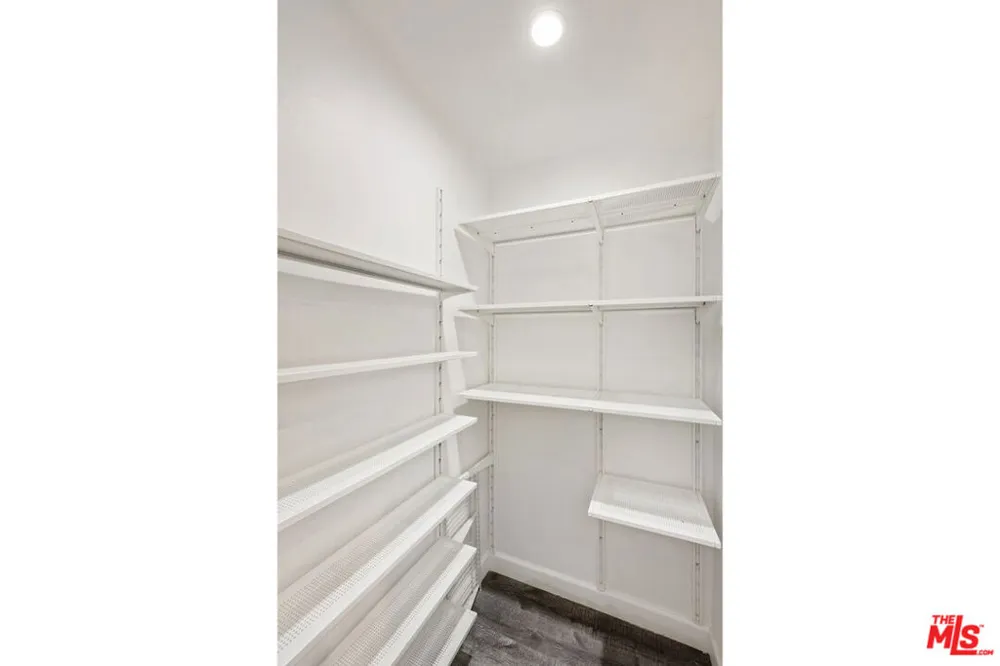 335 Adams Street #222 Glendale, CA 91206