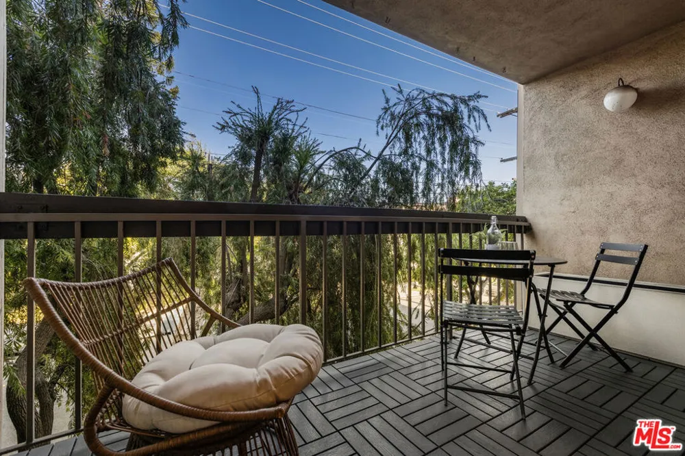 335 Adams Street #222 Glendale, CA 91206