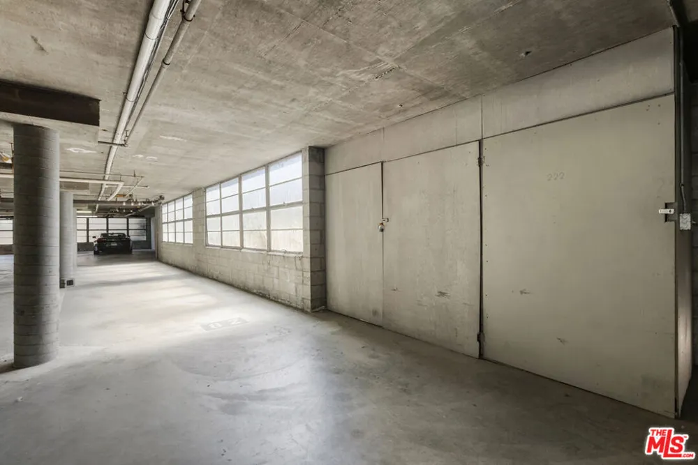 335 Adams Street #222 Glendale, CA 91206