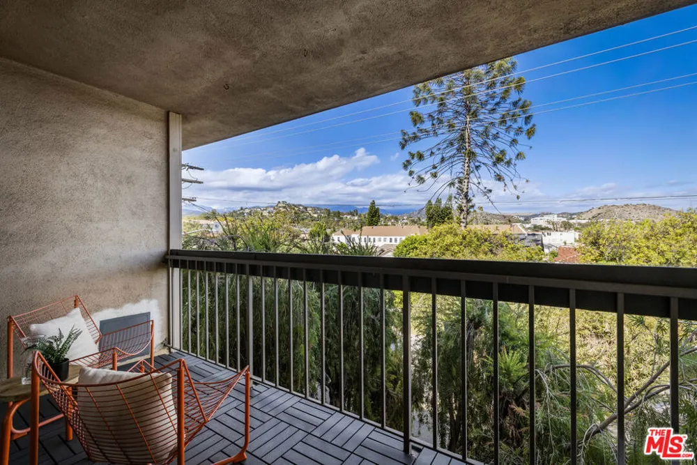 335 Adams Street #222 Glendale, CA 91206