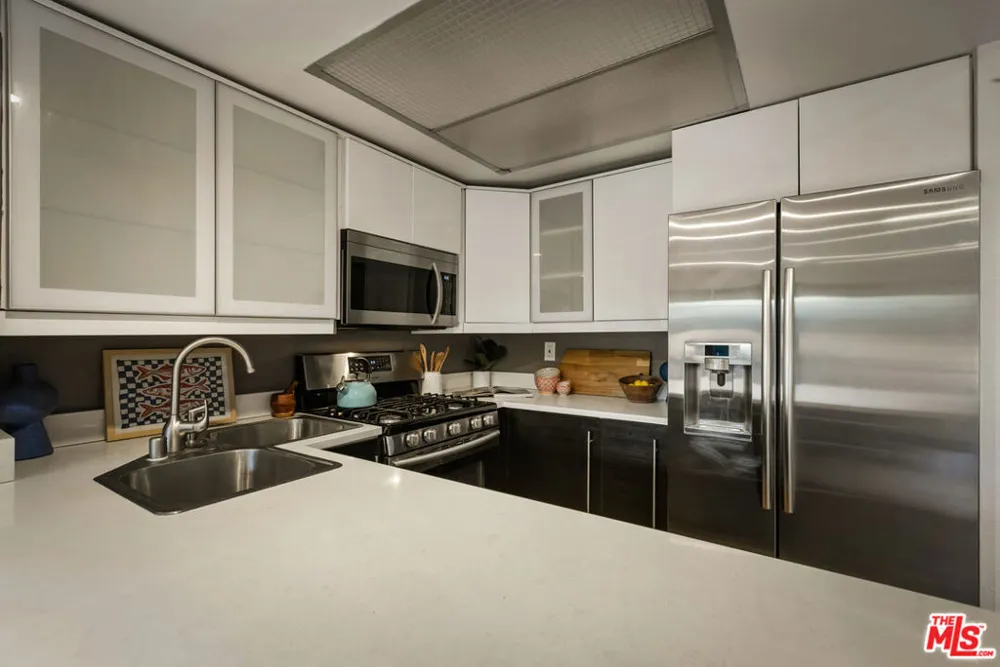 335 Adams Street #222 Glendale, CA 91206