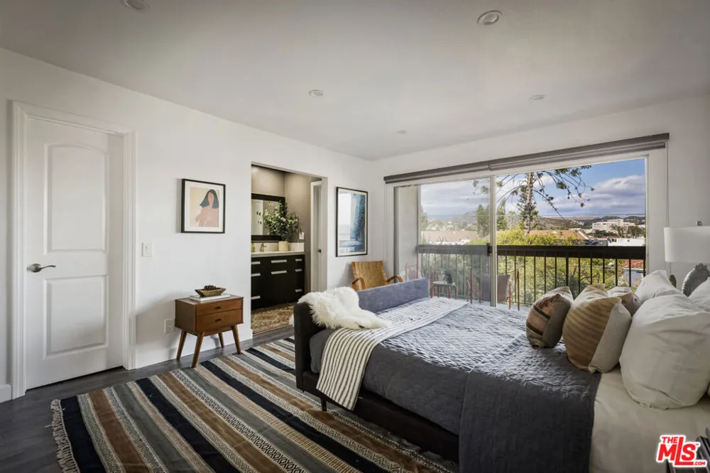 335 Adams Street #222 Glendale, CA 91206