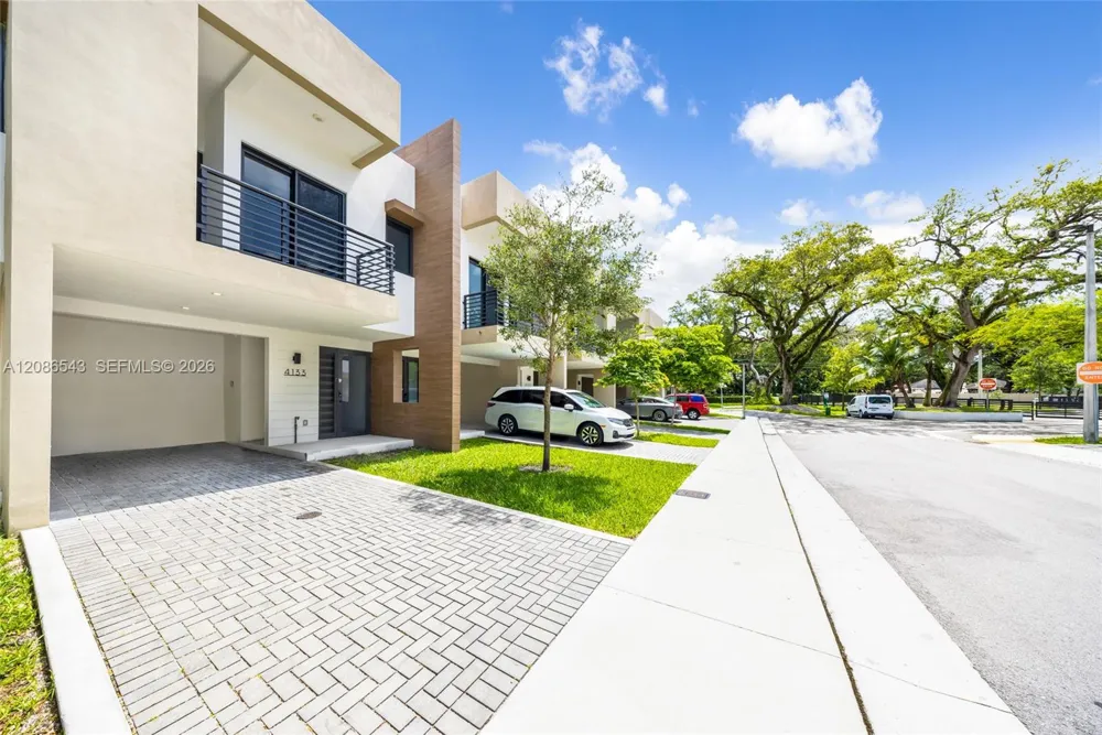 4133 Oak Pl Dania Beach, FL 33314