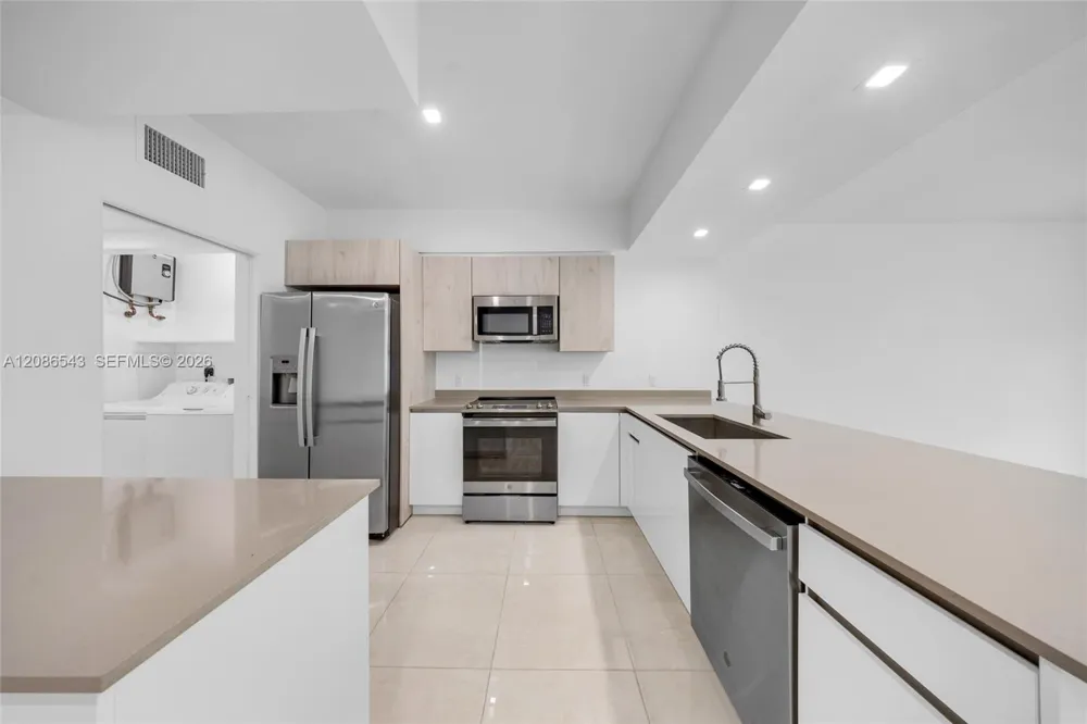 4133 Oak Pl Dania Beach, FL 33314
