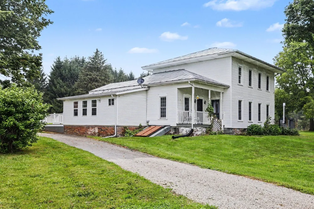 12200 North Avenue Bellevue, MI 49021