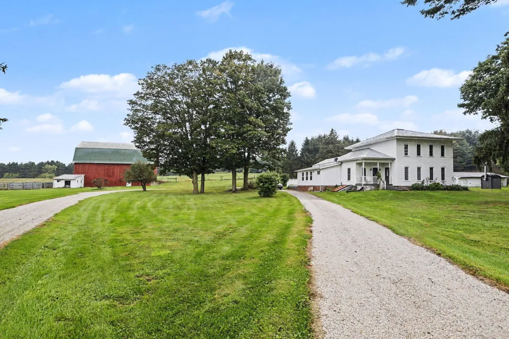 12200 North Avenue Bellevue, MI 49021