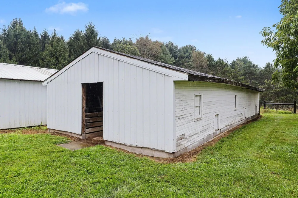 12200 North Avenue Bellevue, MI 49021