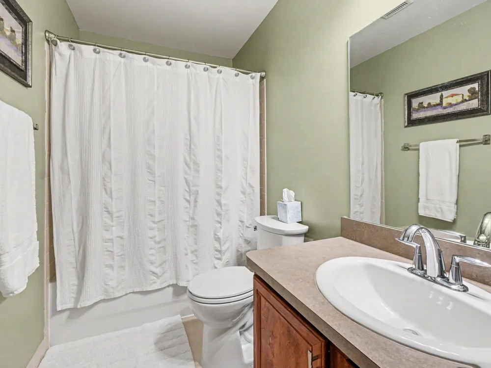 404 Riversedge Drive Saline, MI 48176