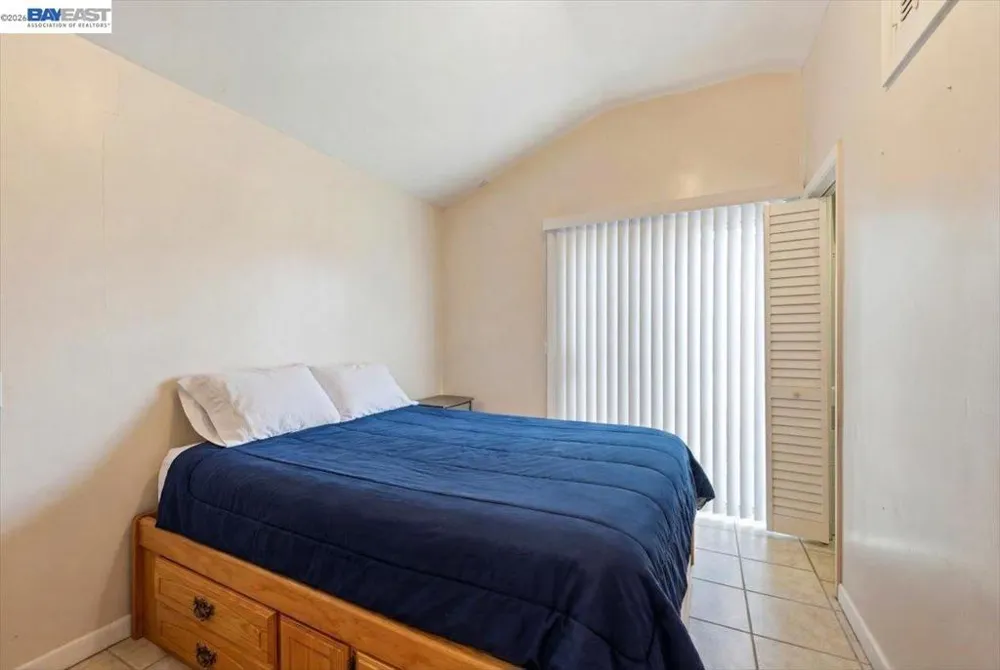 14474 Locust St San Leandro, CA 94579