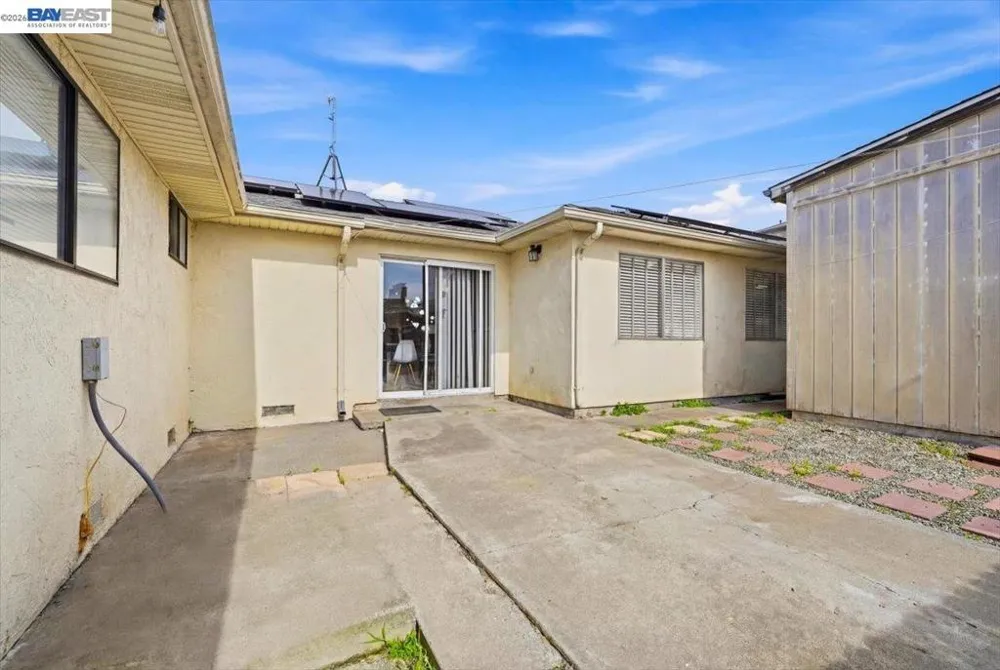 14474 Locust St San Leandro, CA 94579