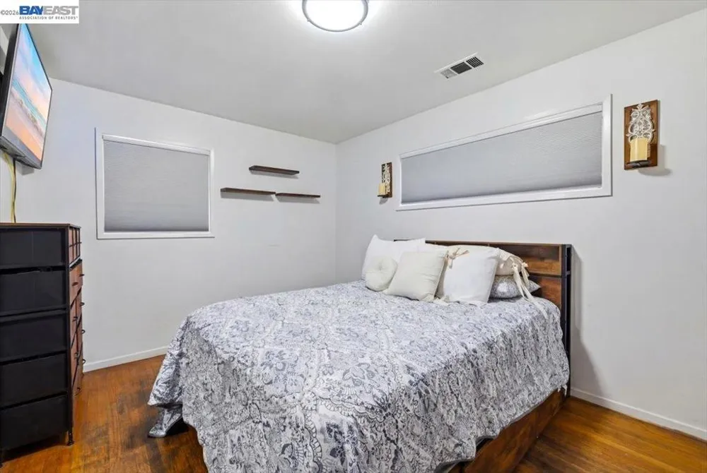 14474 Locust St San Leandro, CA 94579